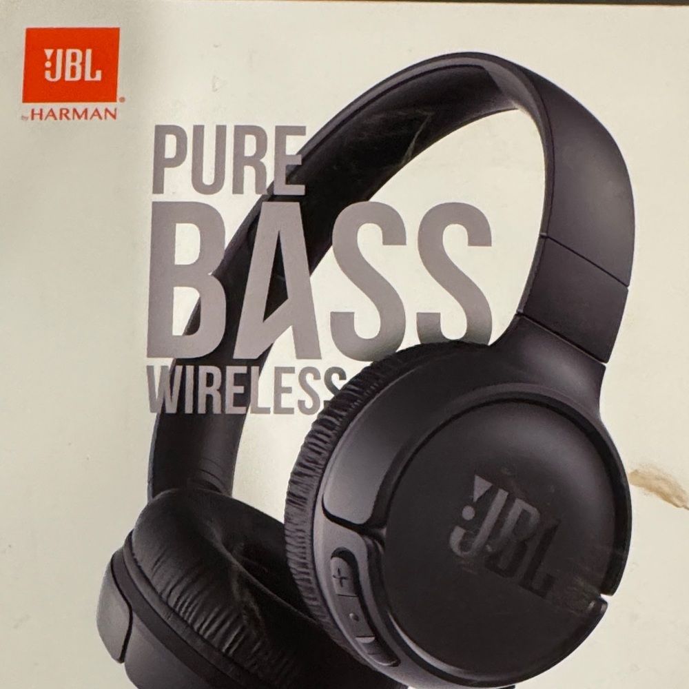 JBL Black Wireless Headphones